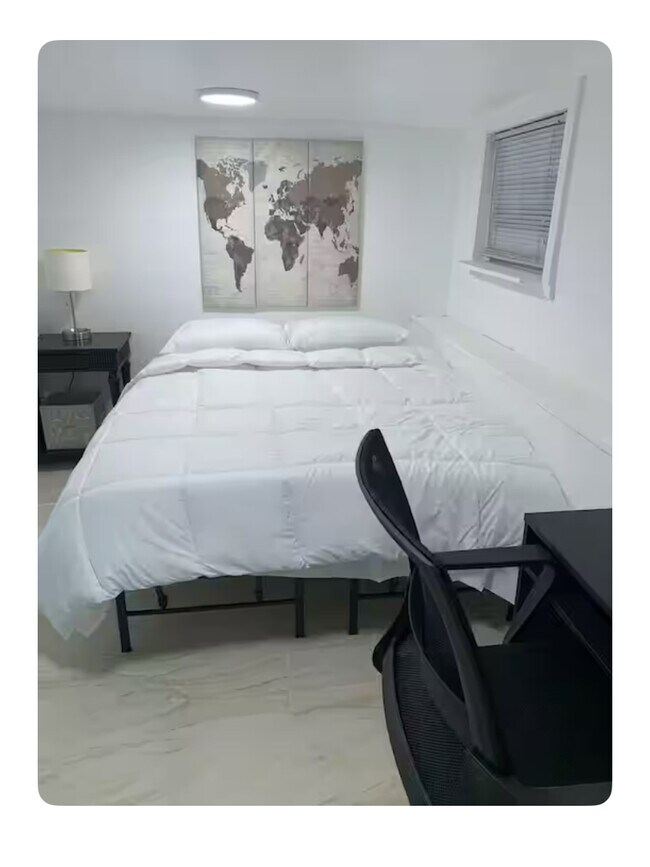 445 Fern Pl Unit Bsmt