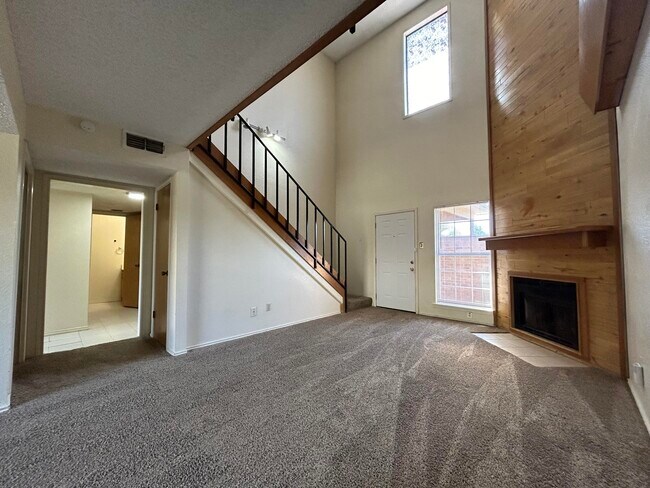 Photo - 6110 36th St