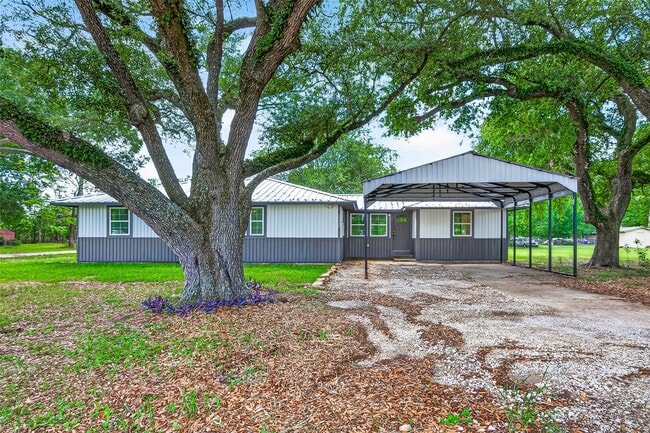 Building Photo - 15230 TX-36