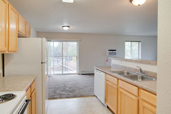 Somerset Apartments - Somerset Apartments