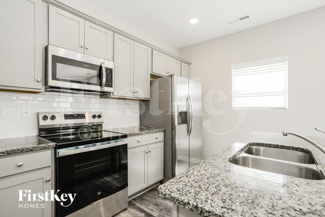 Photo - 9628 Hamel St