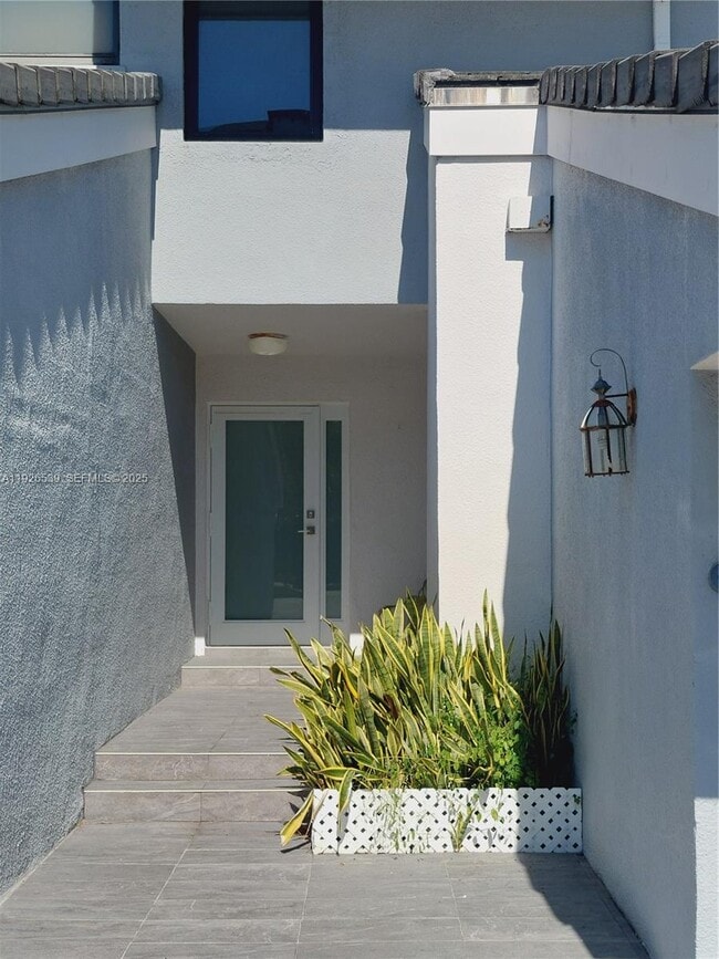 Photo - 255 Poinciana Island Dr