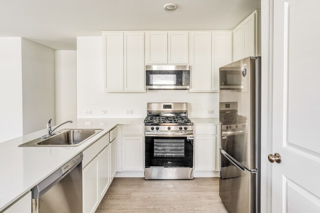 Photo - 737 Magnolia Creek Dr