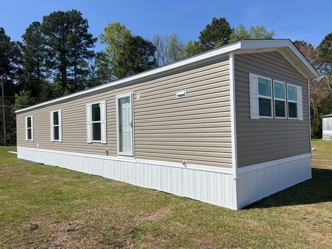 Building Photo - 16800 Jessica Rd