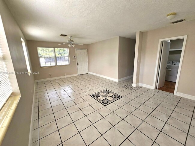 Photo - 10530 SW 149th St