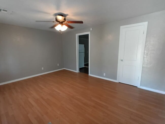 Photo - Tinker Close! FIRST FULL MONTH FREE