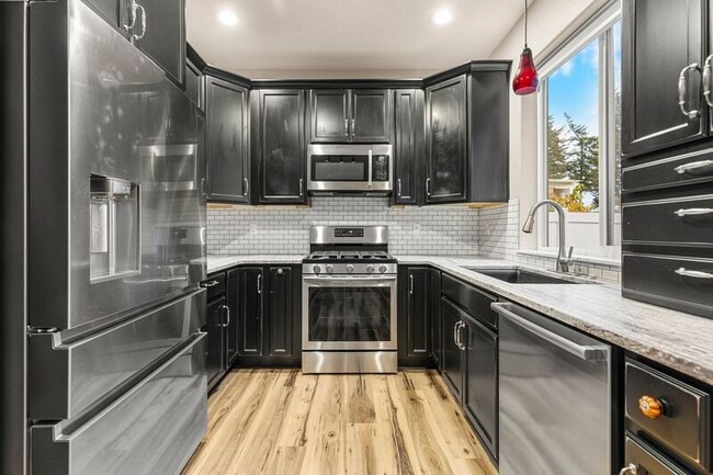 Photo - 18438 SE Stephens St