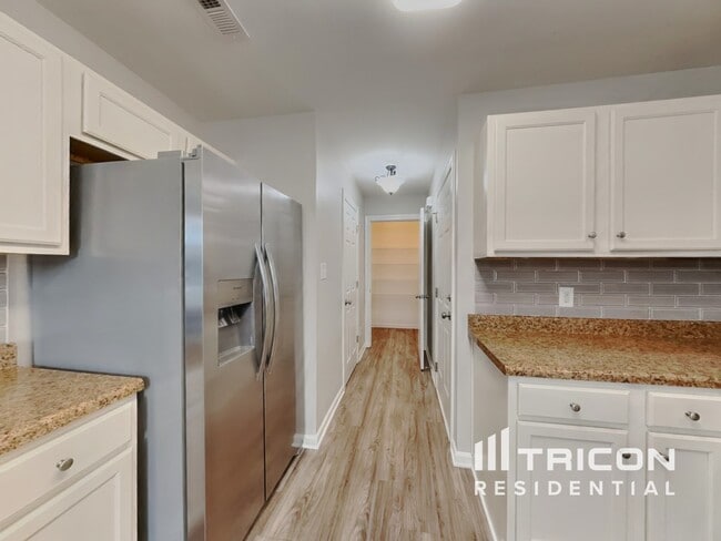 Photo - 144 Crown Side Dr