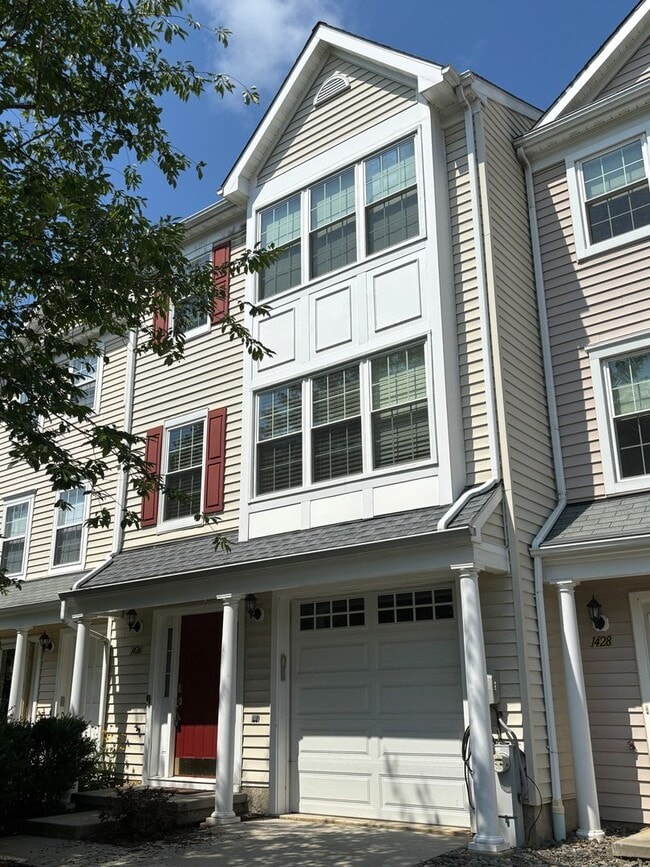 Coming Soon - 3 bedroom townhouse - Coming Soon - 3 bedroom townhouse