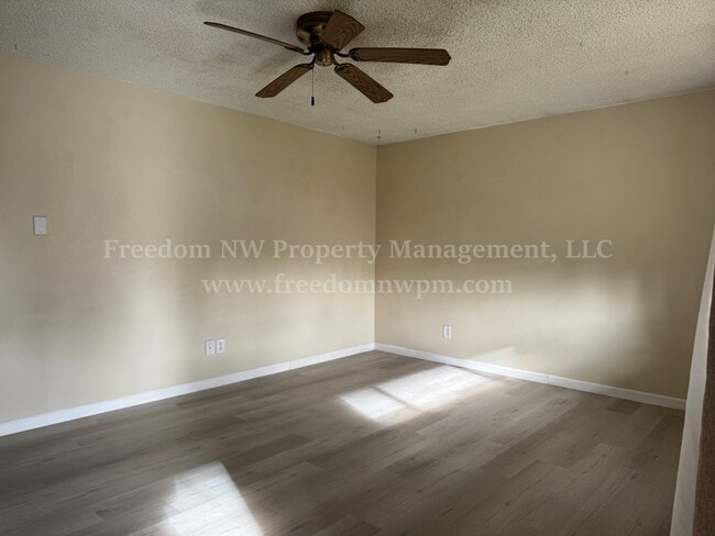 Photo - 4410 21st Ct SE