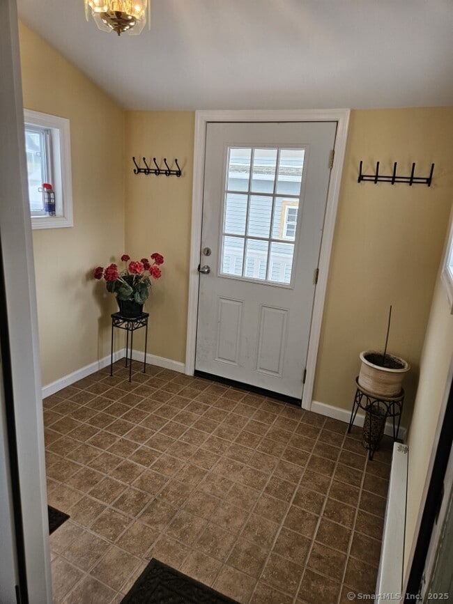 Building Photo - 44-46-46 Hoyt St Unit 2 Rental