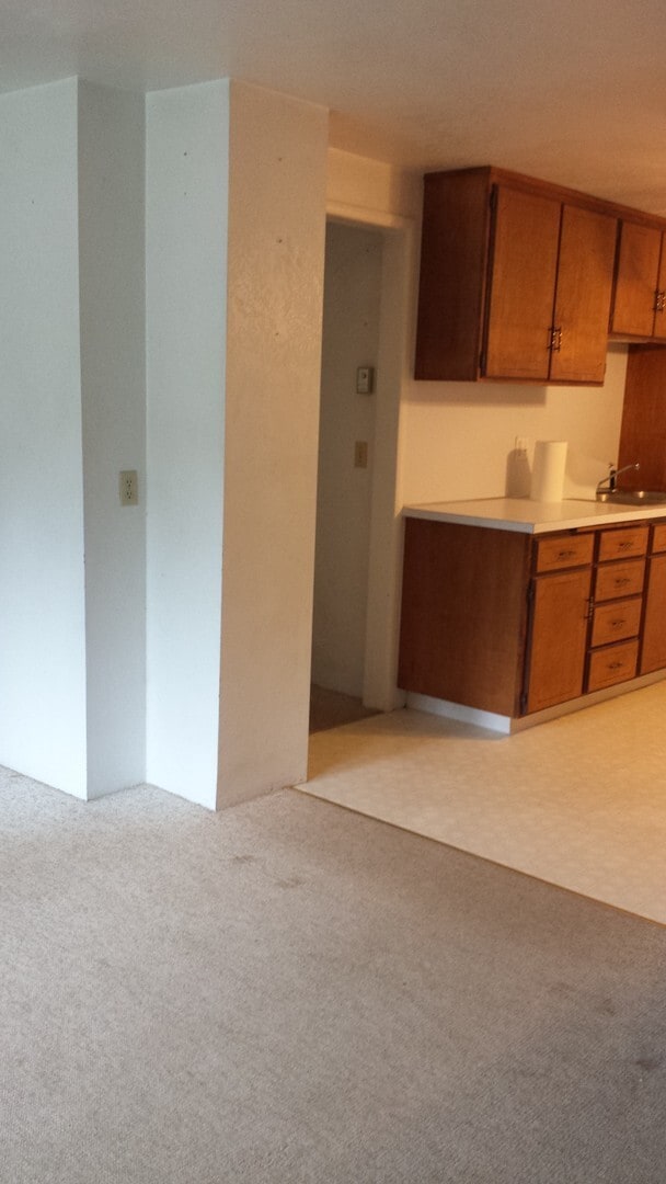Photo - Nice 2 bedroom, 1 bath with yard.