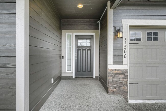 Photo - Amazing 4bed/2.5bath with Den in Kent, WA!