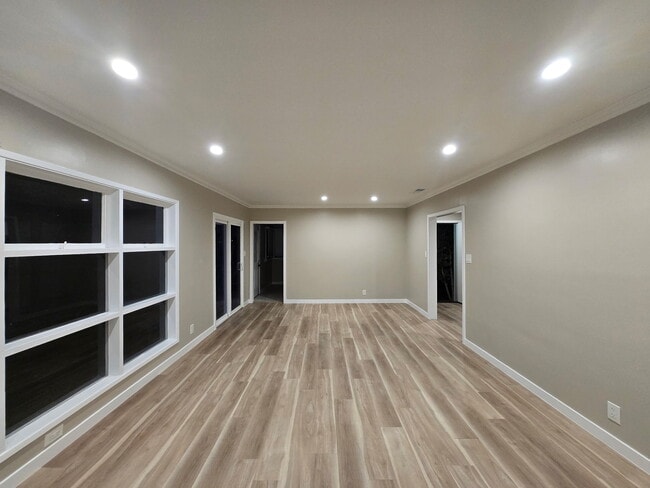 Photo - 12715 Glynn Ave