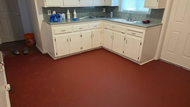 Photo - Recently Remodeled Gem! Steps Away from U of A Main Campus! Unidad Main House