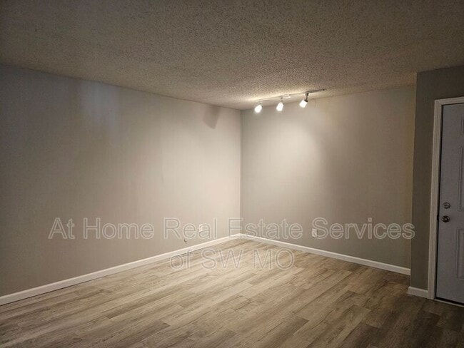 Photo - 712 E Sunshine St Unit C12