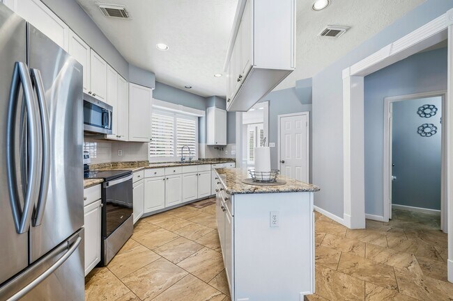 Photo - 531 W North Hill Dr