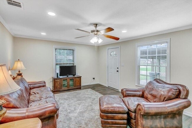 Photo - 3702 Travis Dr
