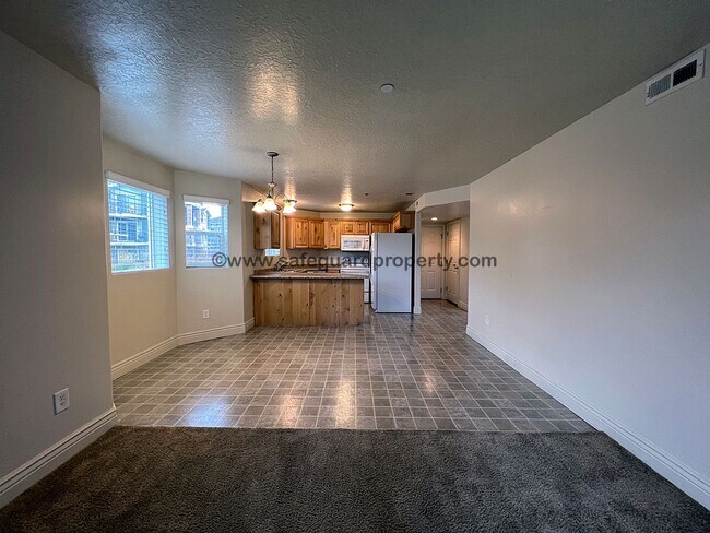 Photo - Wonderful 3 Bedroom Condo in Sandy