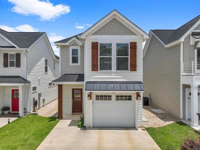 Building Photo - 463 Grand Oaks Rd