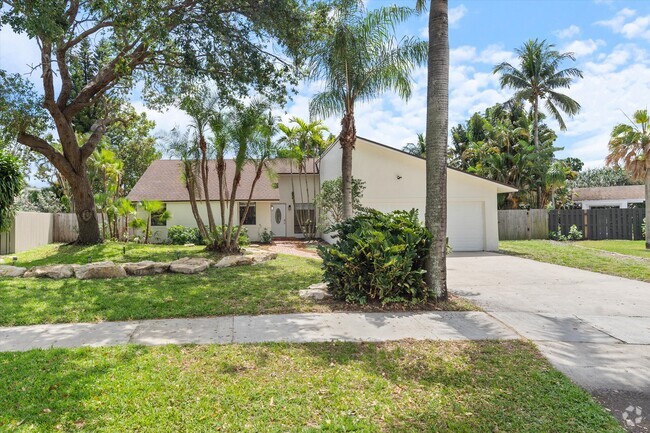 Building Photo - 1394 Gallinule Cir Rental