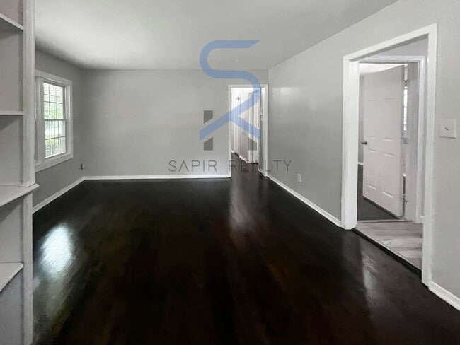 Photo - 1801 W Austin Rd