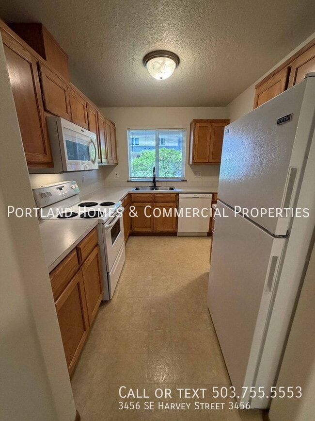 Photo - 3456 SE Harvey St