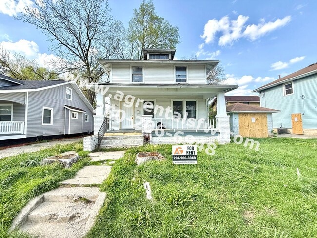 Building Photo - 3 Bedroom House