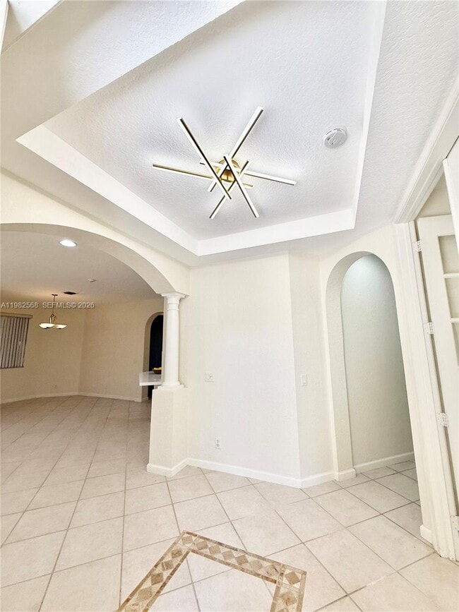 Building Photo - 2816 Kinsington Cir