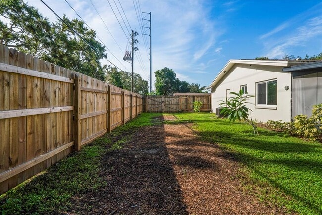 Photo - 1282 Palm St