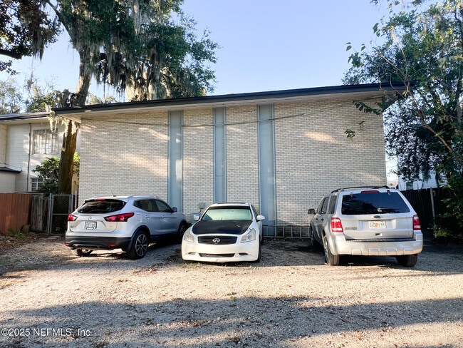 Photo - 1251 Donald St