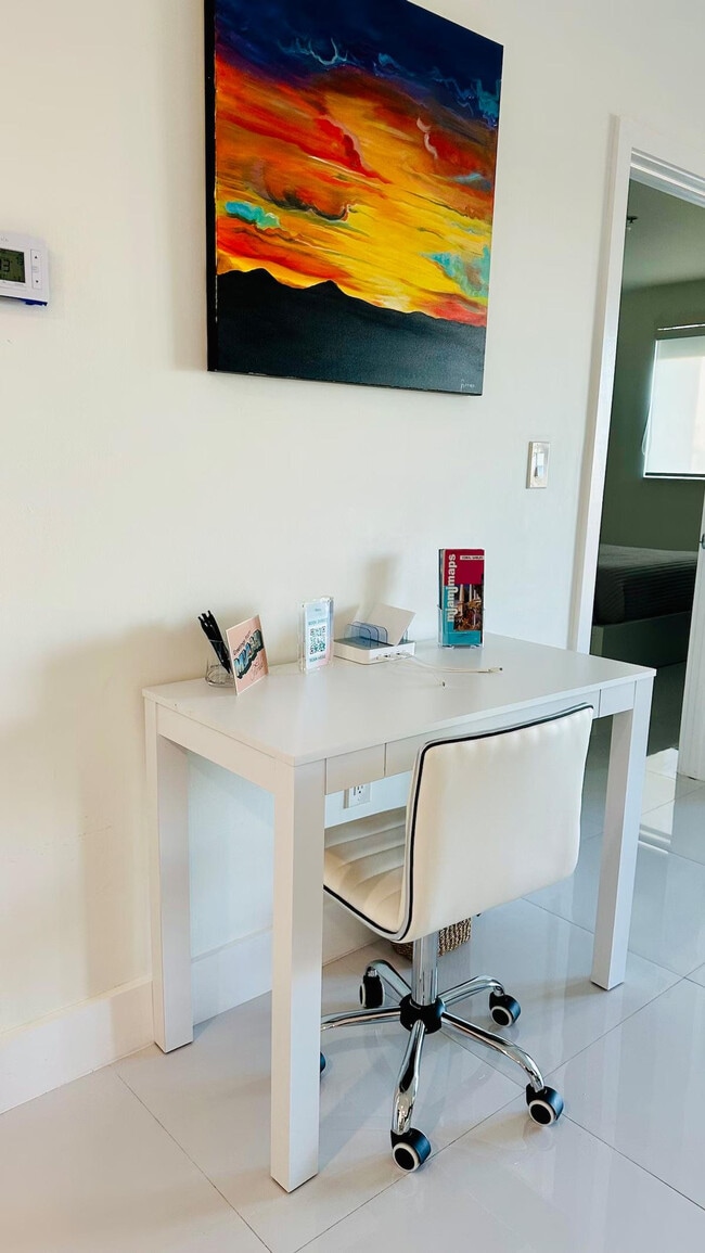 Photo - 2280 SW 32nd Ave Unidad SI ID1056261P