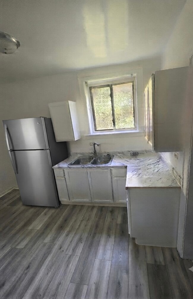 Photo - 8230 S Ellis Ave