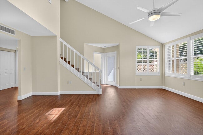 Photo - 203 Andover Ct