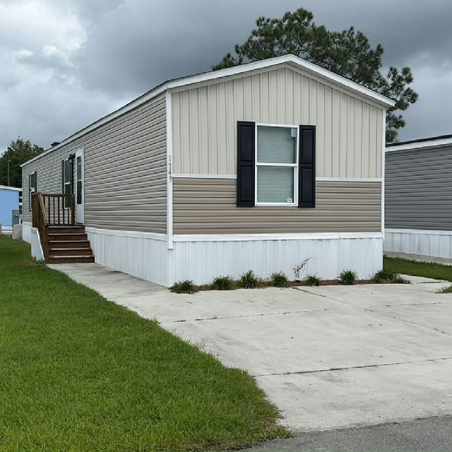 Building Photo - 1749 Jolly Ave