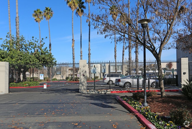 Lord Tennyson Apartments
