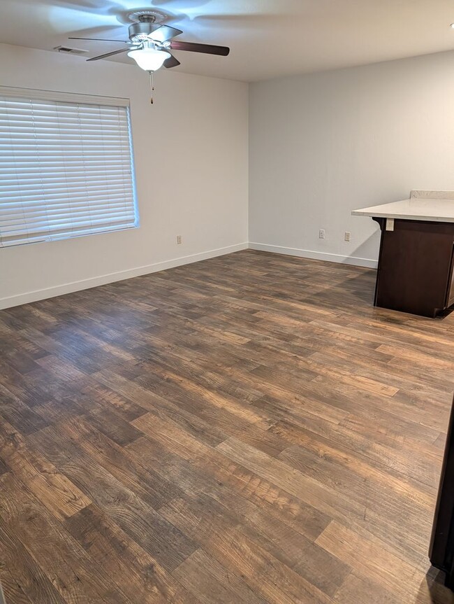 Photo - January Rent Free! 3 Bed 2 Bath Townhouse for Rent!