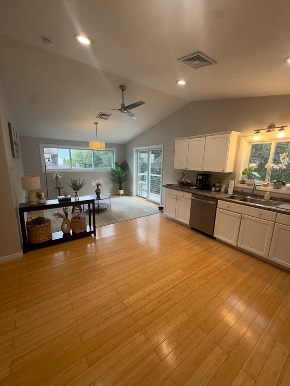 Building Photo - 19 Skyline Dr Rental