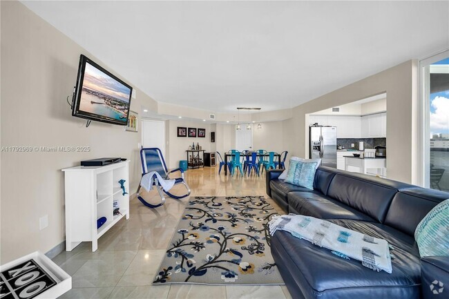 Building Photo - 6301 Collins Ave Unit 1708 Rental