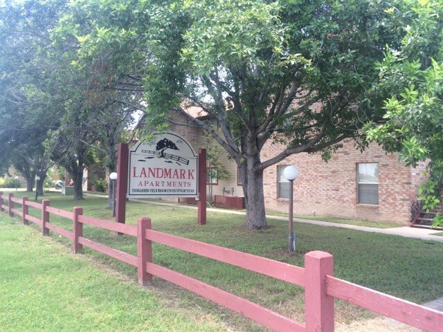 Photo - Landmark Apartments