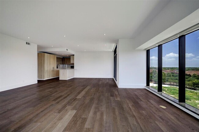 Photo - 1701 Hermann Dr Unit 8F