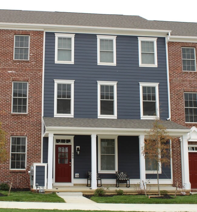 Building Photo - 960 Lorewood Grove Rd