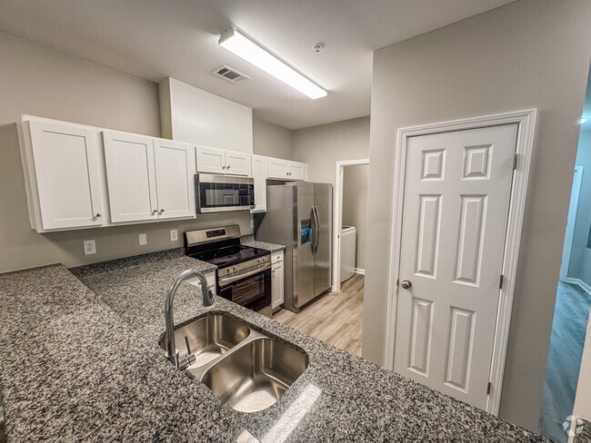 Building Photo - Pine Court Rental