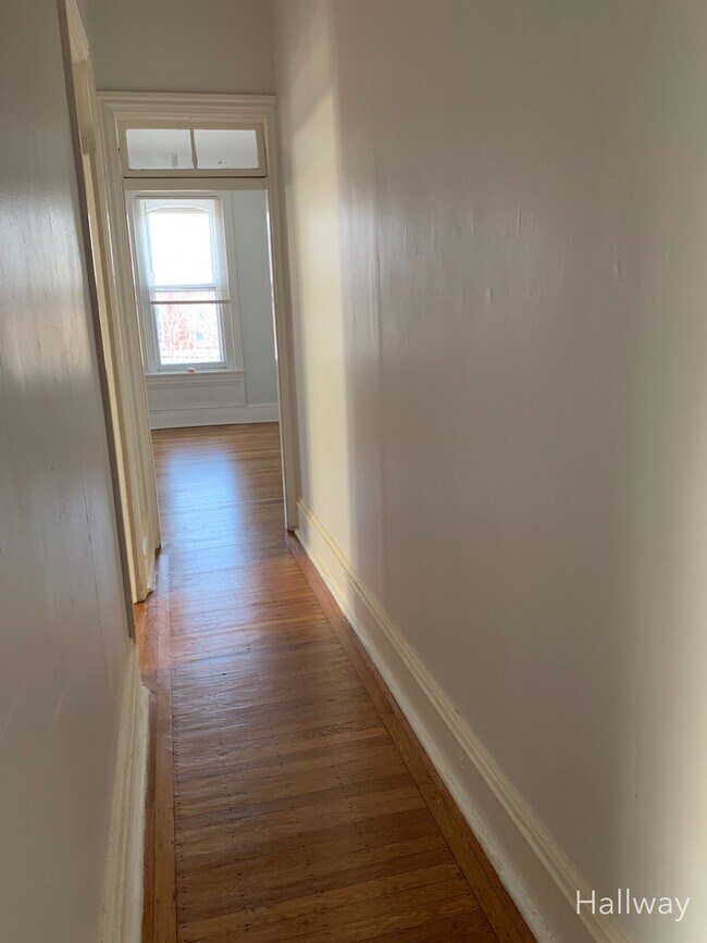 1015 Dekalb Street Unit 3