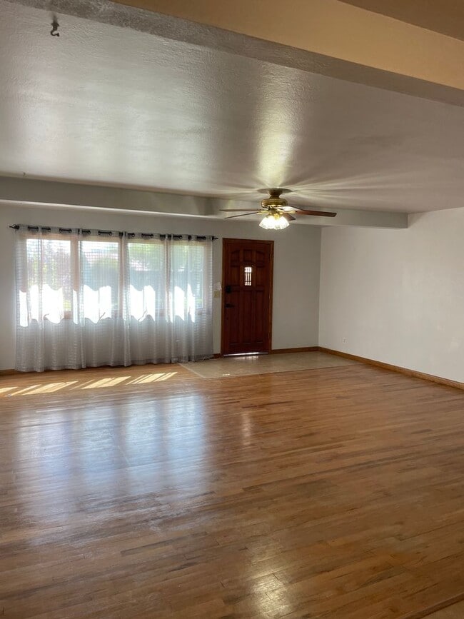 Photo - Cedar Street Terrace