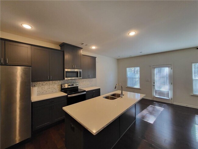 Photo - 5136 Madeline Pl