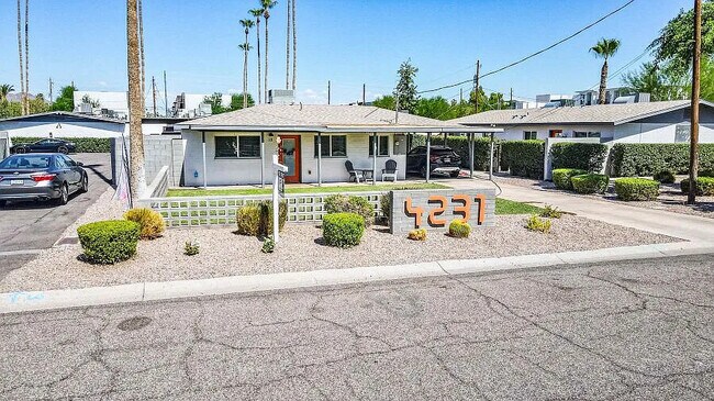 Photo - Hamptons Unit 10