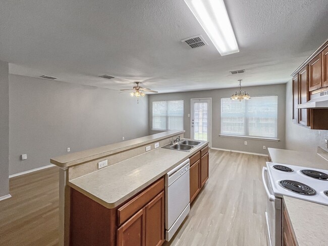 Photo - Welcome Home to Comfort and Convenience
