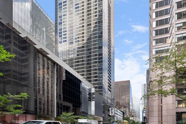 Photo - 15 W 53rd St Unit 34C