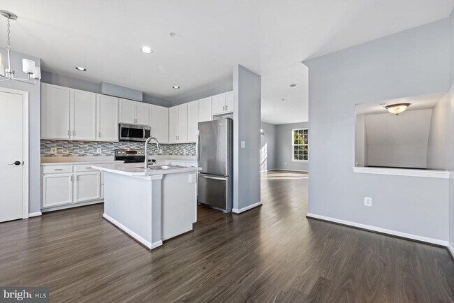 Photo - 113 Lavenport Cir